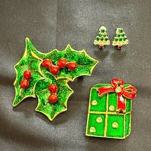 Vintage Christmas Holly & Present Brooches and Rhinestone Tree Post Earrings
